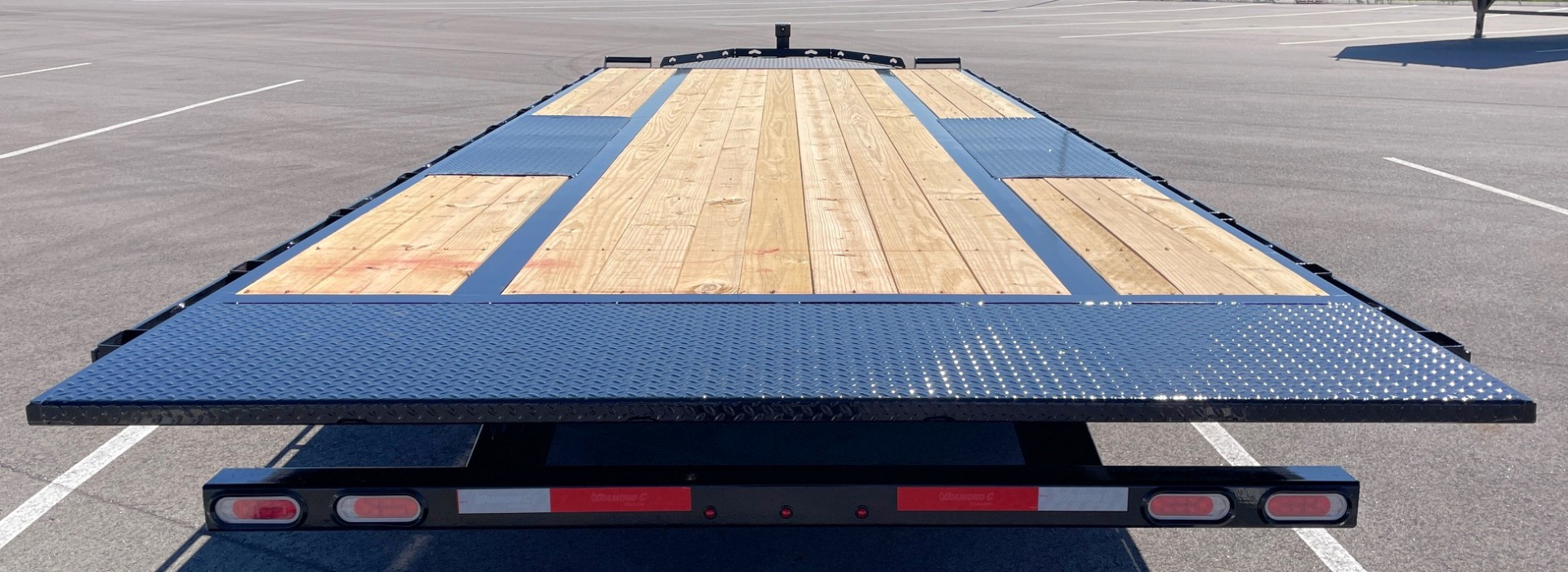 New Diamond C 22' DET-208 Power Tilt Deck Over Equipment Trailer 18,000LB, 8K Axles, 17.5" Tires