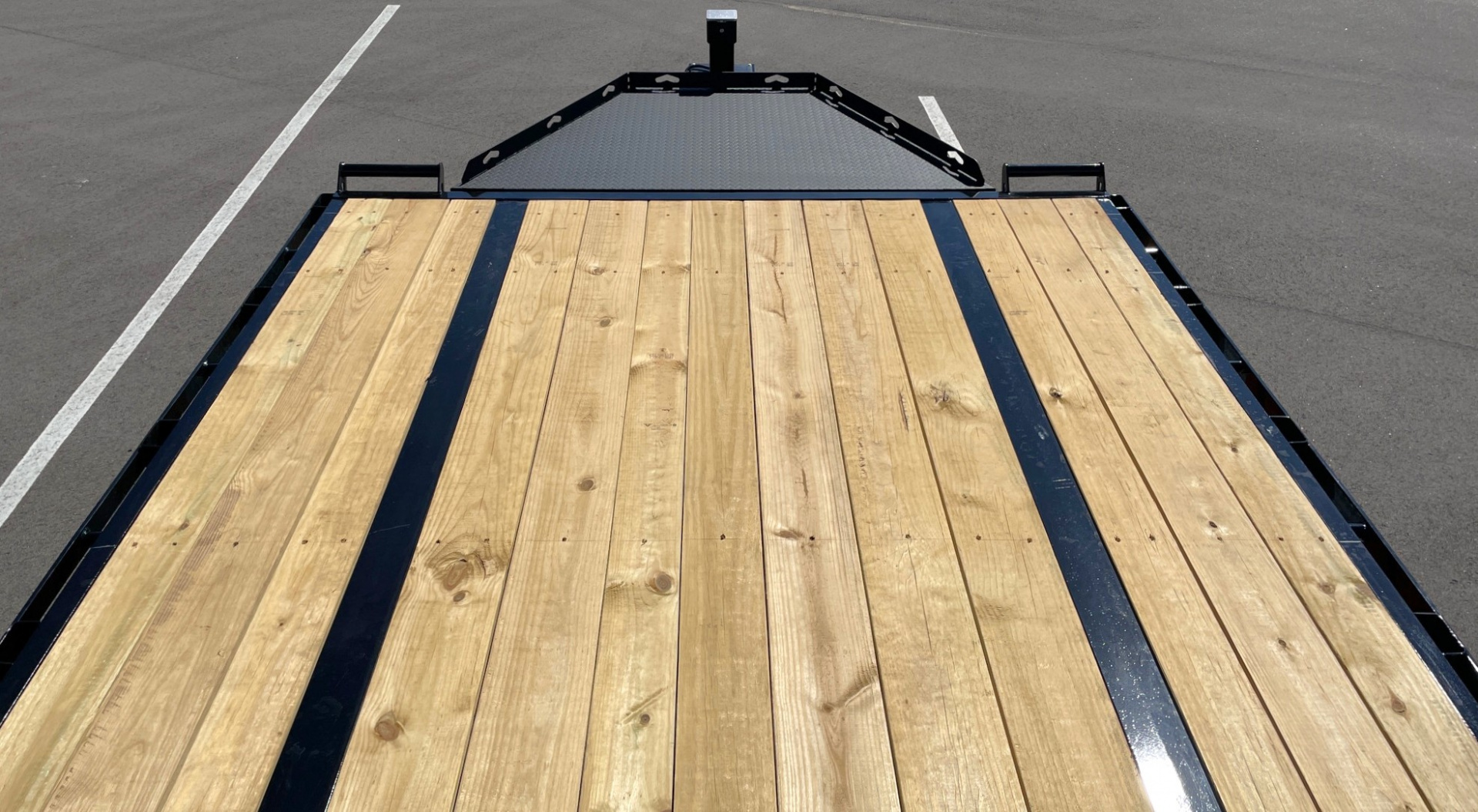 New Diamond C 22' DET-208 Power Tilt Deck Over Equipment Trailer 18,000LB, 8K Axles, 17.5" Tires