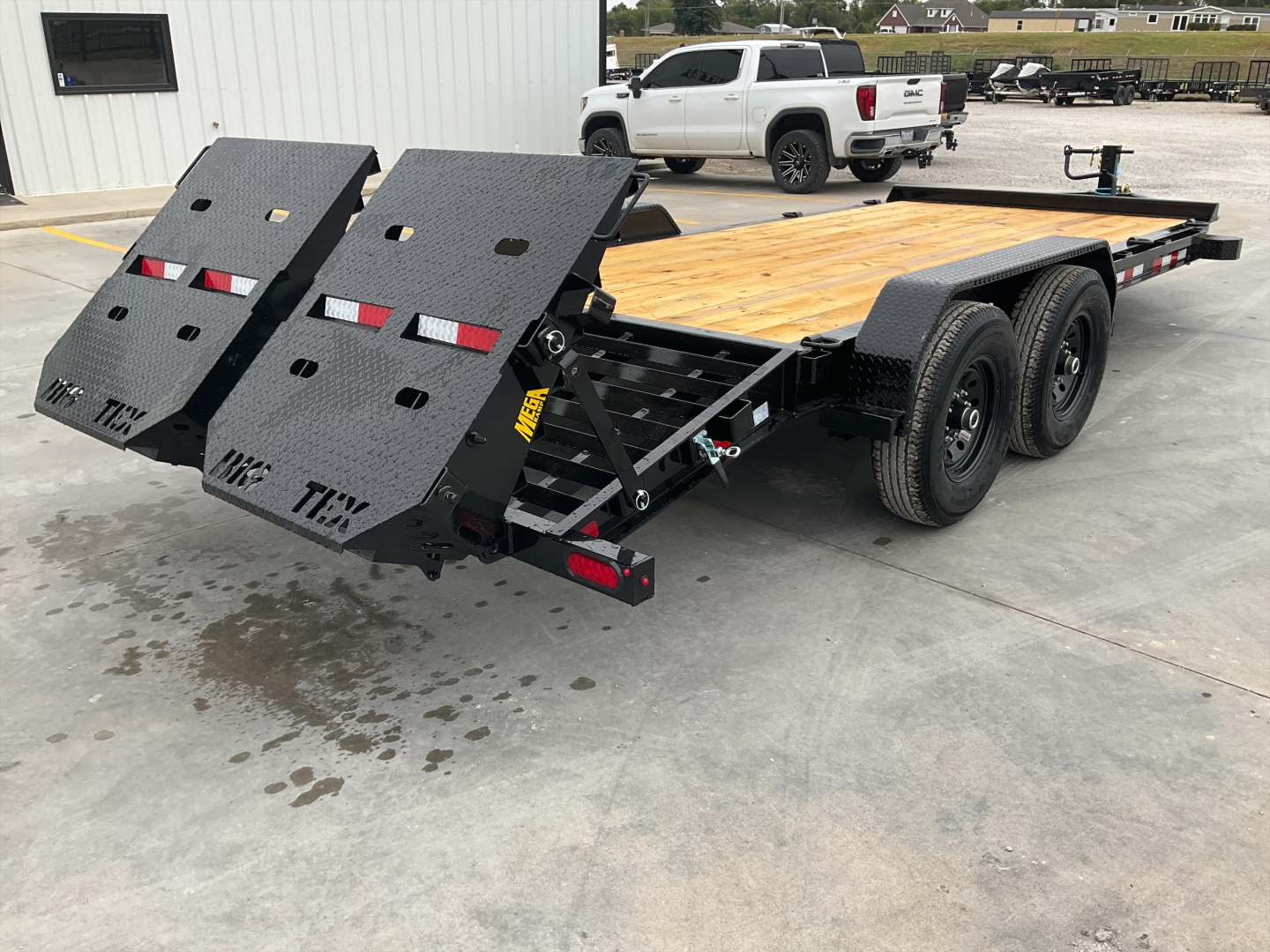 New 2026 Big Tex 83"x18' 14K Heavy-Duty Equipment Trailer – 14EH