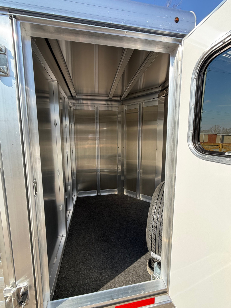New 2026 Exiss Trailers Exhibitor Mini Combo 615W BP Windows Horse Trailer