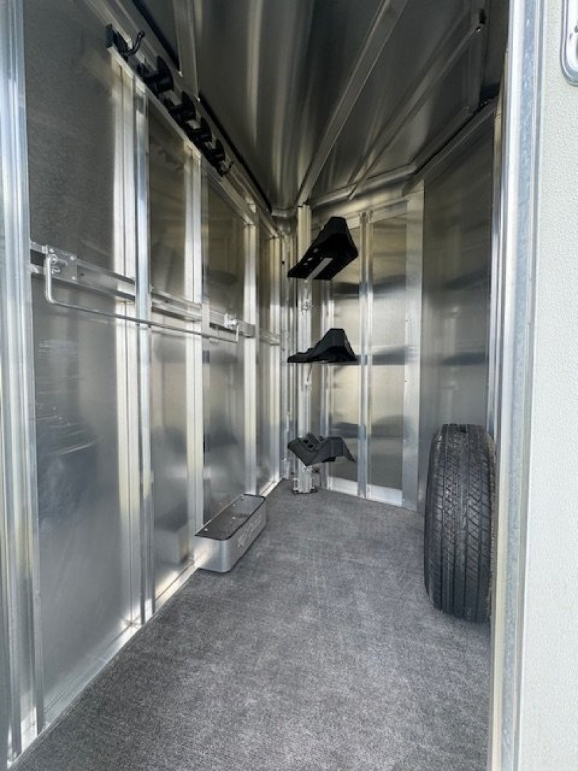New 2026 Exiss Trailers Express 3H XT Horse Trailer