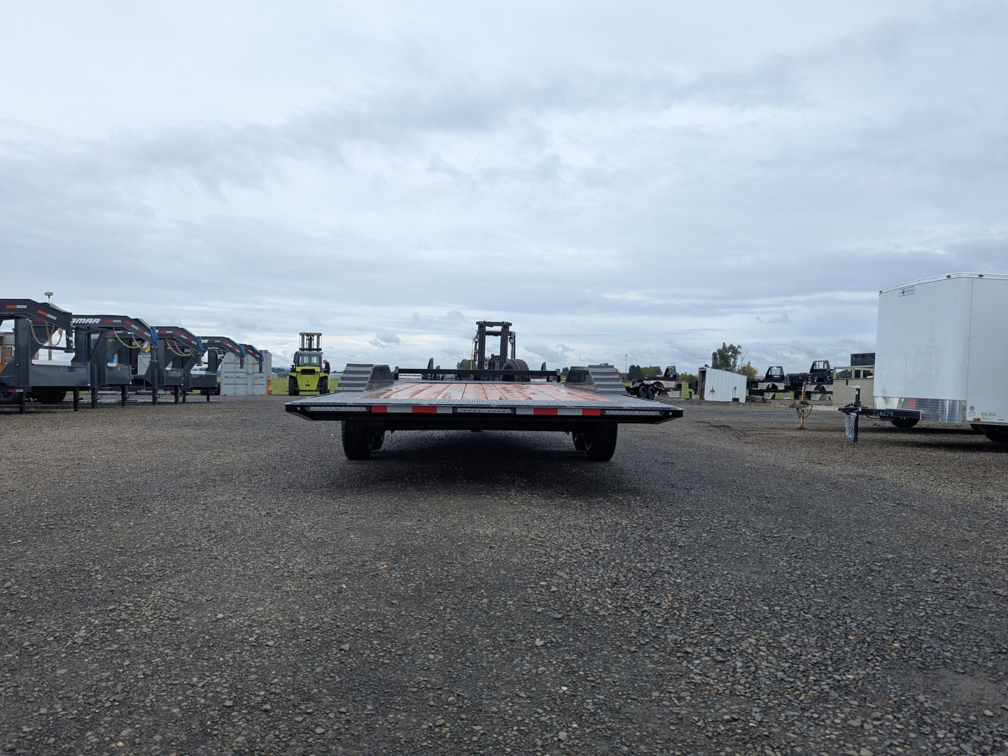 New 2026 VERSATILE TRAILERS SF204T-7X20/20K Tilt Trailer