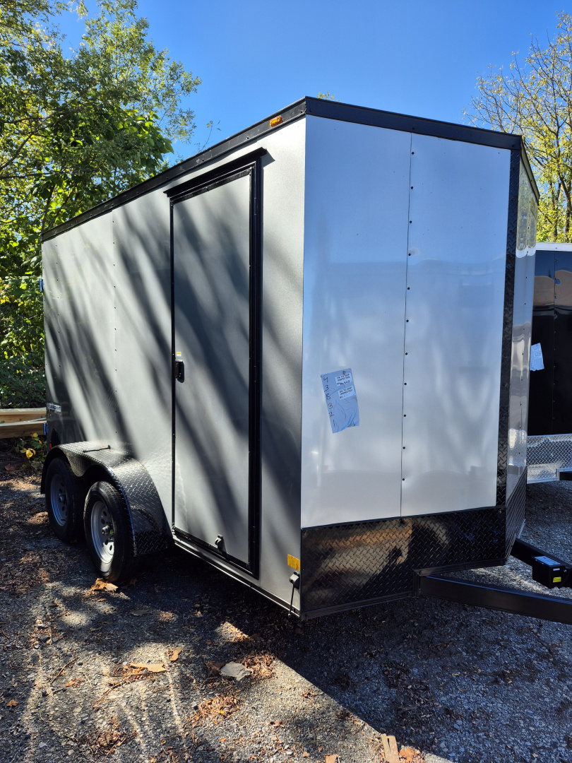 New 2026 Haulmark PASSPORT DELUXE Cargo / Enclosed Trailer