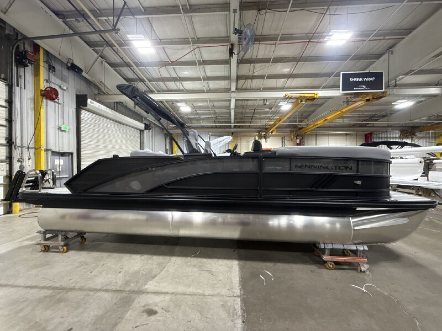 New 2026 Bennington 22' M Series SwingBack Tri-toon Boat