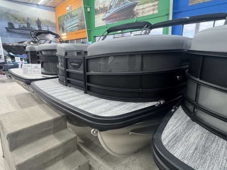 New 2026 Bennington 22' M Series SwingBack Tri-toon Boat
