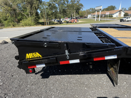 New 2026 Big Tex Trailers 22GN-30D5A-MRBK Flatbed Trailer