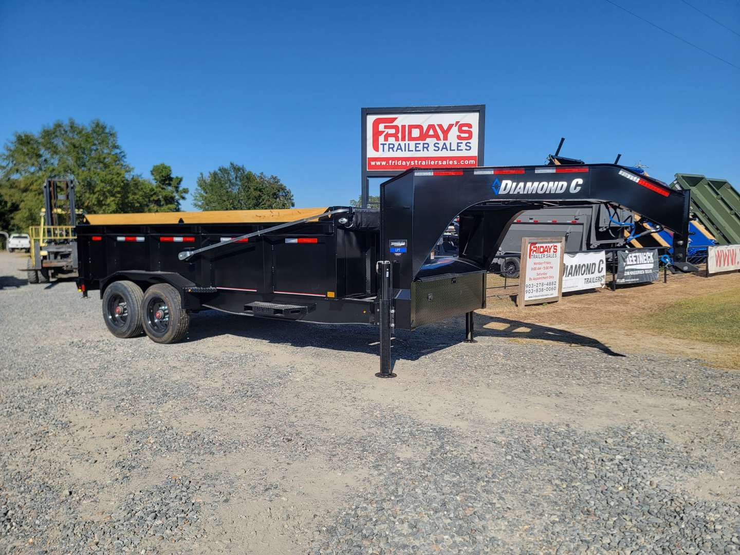 New 2026 Diamond C Trailers LPT210 16'x82" Gooseneck Dump Trailer Pacesetter Edition Dump Trailer