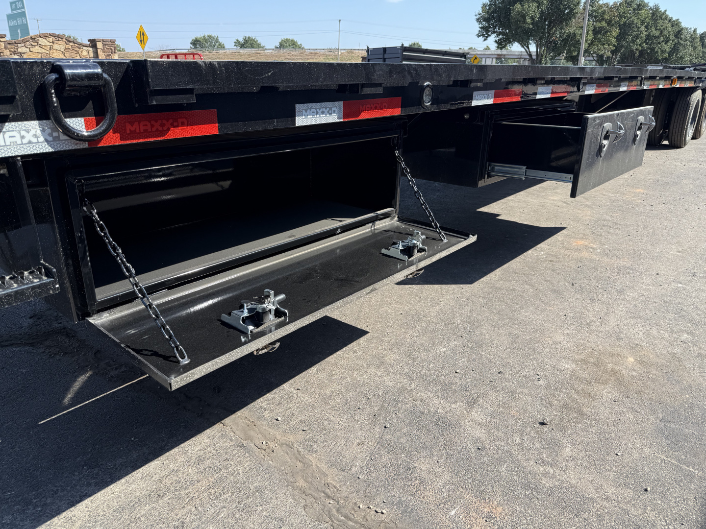 New 2026 MAXX-D 102"x40' GN Flatbed w/ Duals – LDX