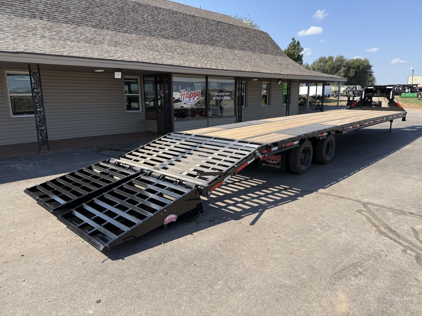 New 2026 MAXX-D 102"x40' GN Flatbed w/ Duals – LDX