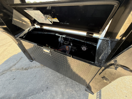 New 2026 MAXX-D 102"x40' GN Flatbed w/ Duals – LDX