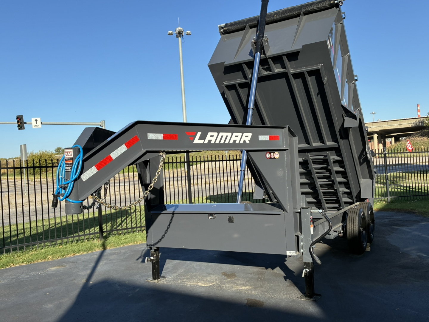 New 2026 Lamar Trailers 83"X14'-14K Gooseneck Telescopic Dump Trailer