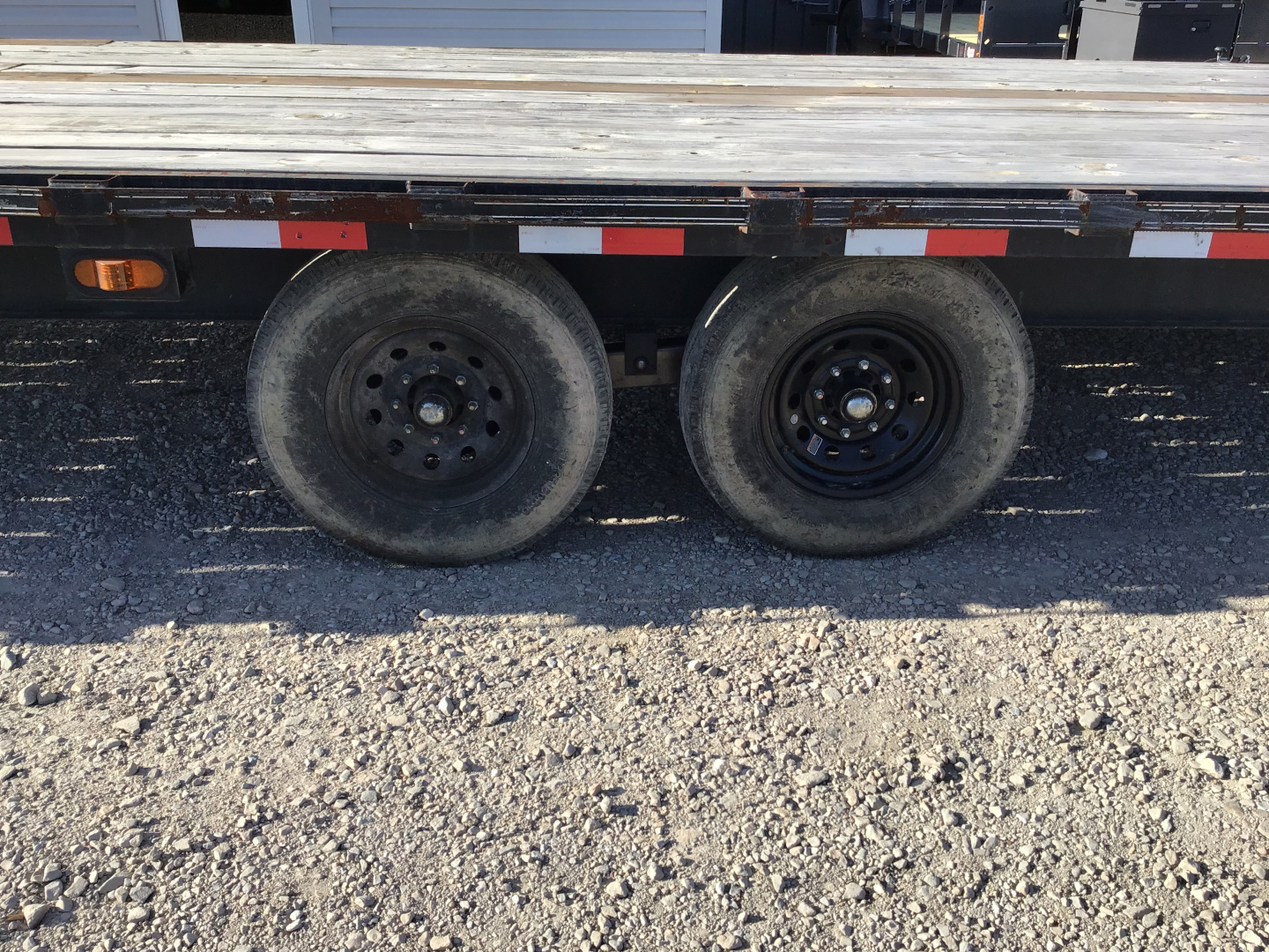 Used 2024 Trail Maxx 102"x40' GN Flatbed w/ Max Ramps