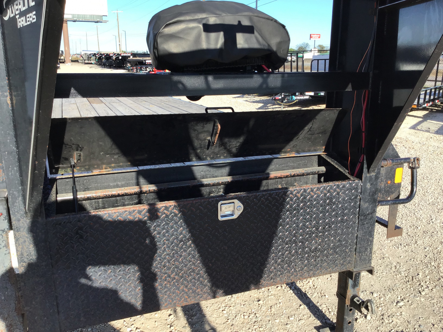 Used 2024 Trail Maxx 102"x40' GN Flatbed w/ Max Ramps