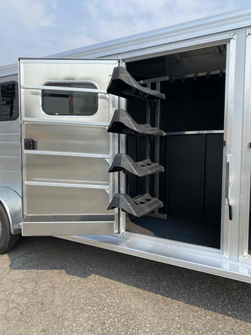 New 2026 Logan Bullseye 4 Horse XL w/ Closet Tack Package