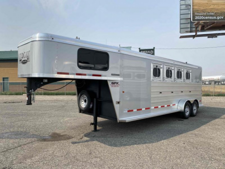 New 2026 Logan Bullseye 4 Horse XL w/ Closet Tack Package