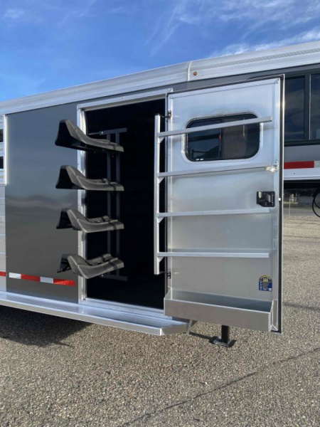 New 2026 Logan Bullseye 4 Horse Stock Combo Trailer