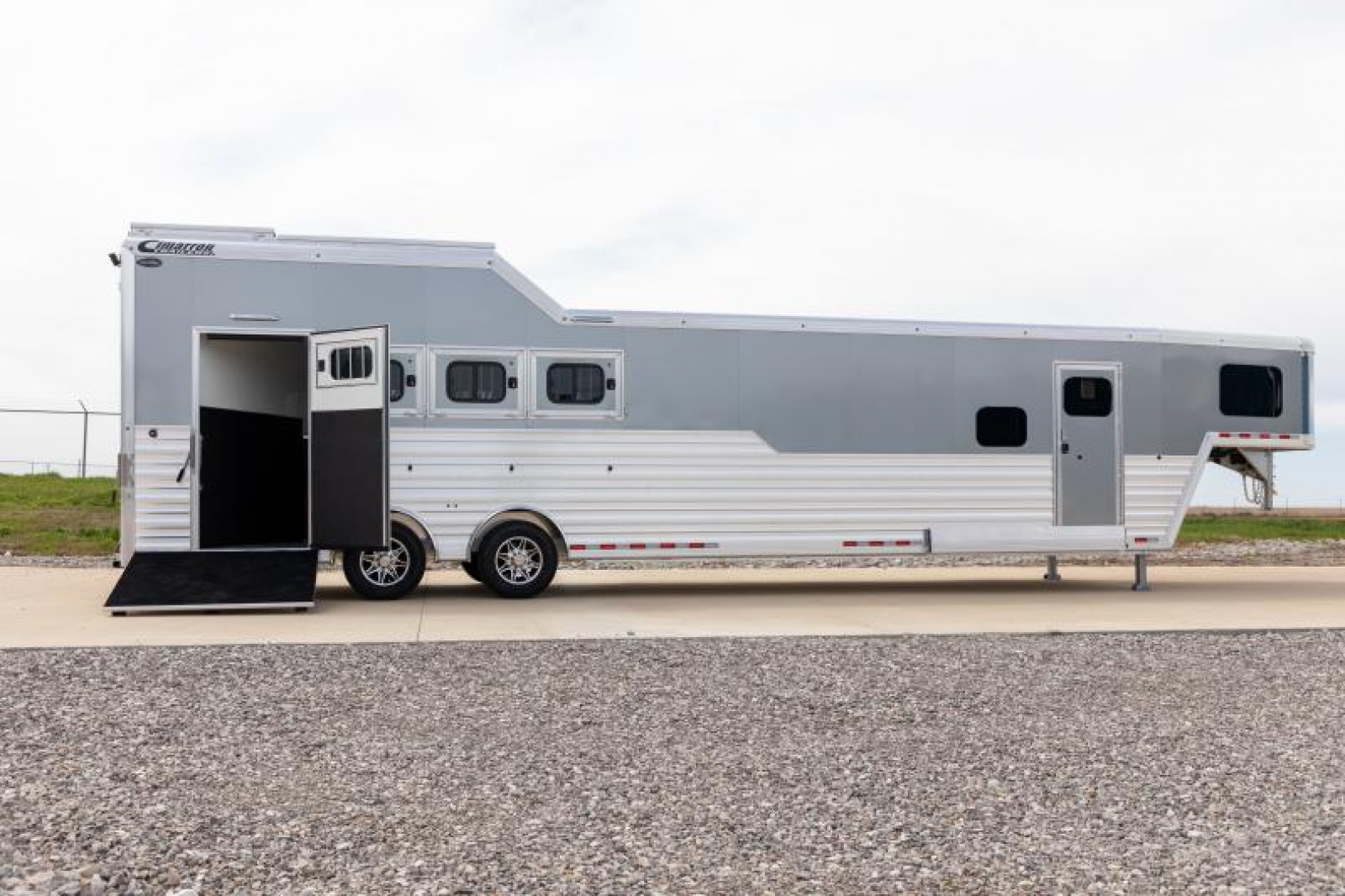 New 2023 Cimarron Norstar 4 Horse Sideload 15'6" Outlaw Living Quarter