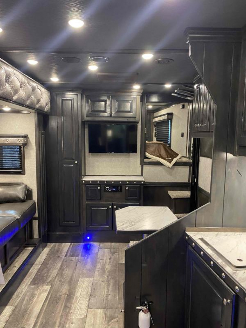 New 2023 Cimarron Norstar 4 Horse Sideload 15'6" Outlaw Living Quarter