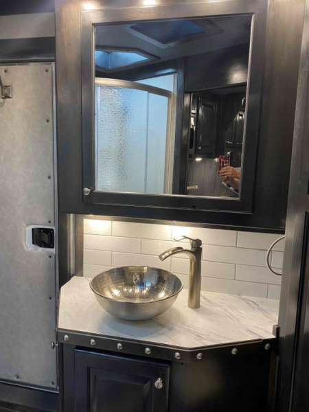 New 2023 Cimarron Norstar 4 Horse Sideload 15'6" Outlaw Living Quarter