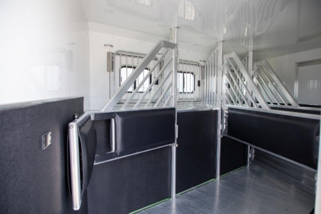 New 2023 Cimarron Norstar 4 Horse Sideload 15'6" Outlaw Living Quarter