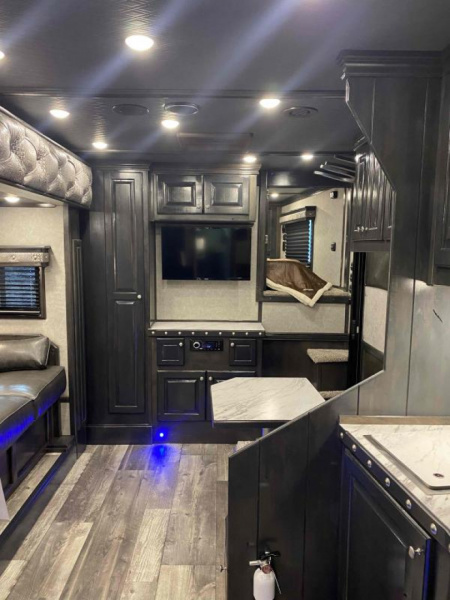 New 2023 Cimarron Norstar 4 Horse Sideload 15'6" Outlaw Living Quarter