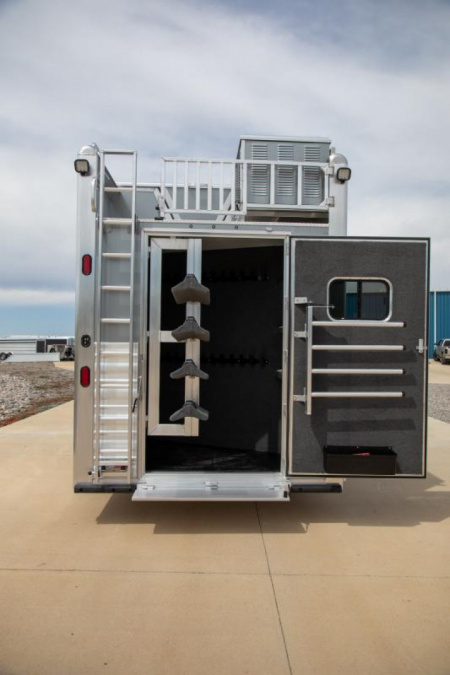 New 2023 Cimarron Norstar 4 Horse Sideload 15'6" Outlaw Living Quarter