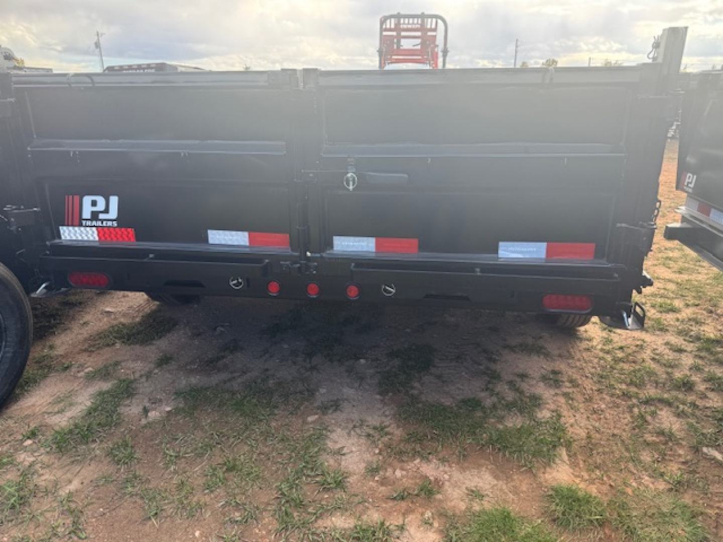New 2026 PJ D7 DUMP TRAILER 7X14 14K BP