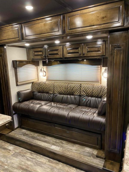 New 2023 Cimarron 4 Horse Side Load with 14'9" Living Quarter Trailer