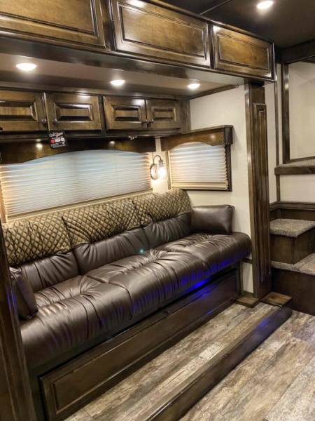 New 2023 Cimarron 4 Horse Side Load with 14'9" Living Quarter Trailer