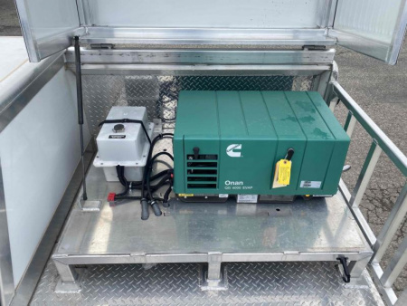 New 2023 Cimarron 4 Horse Side Load with 14'9" Living Quarter Trailer