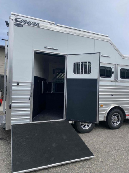 New 2023 Cimarron 4 Horse Side Load with 14'9" Living Quarter Trailer