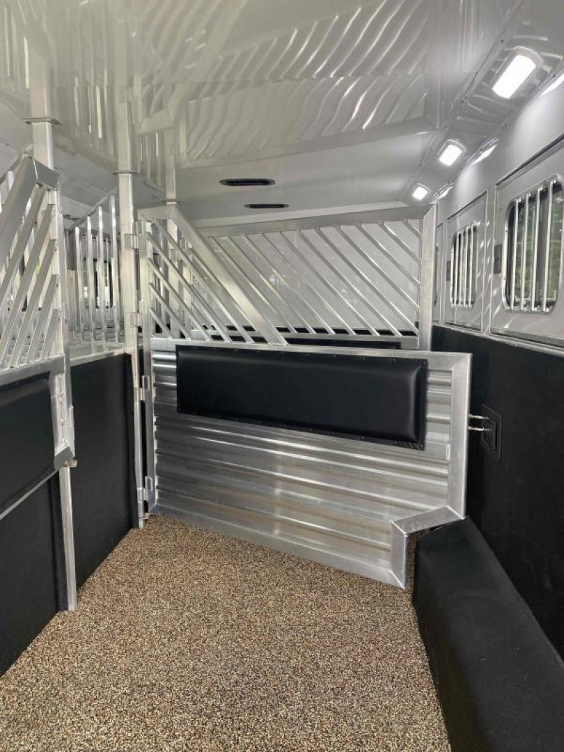 New 2024 Cimarron Norstar 6 Horse Trainer Trailer