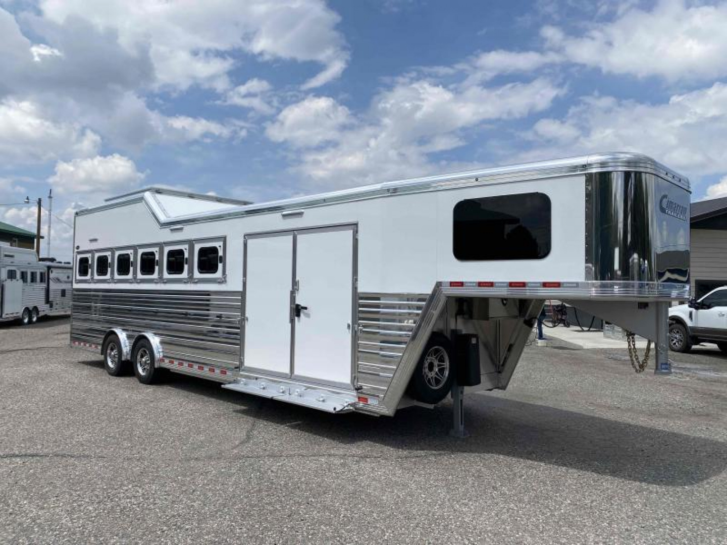 New 2024 Cimarron Norstar 6 Horse Trainer Trailer
