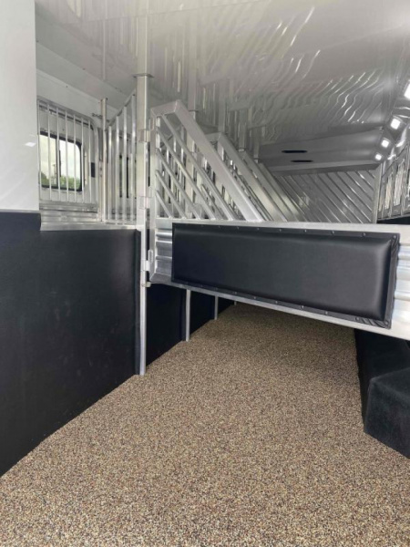 New 2024 Cimarron Norstar 6 Horse Trainer Trailer