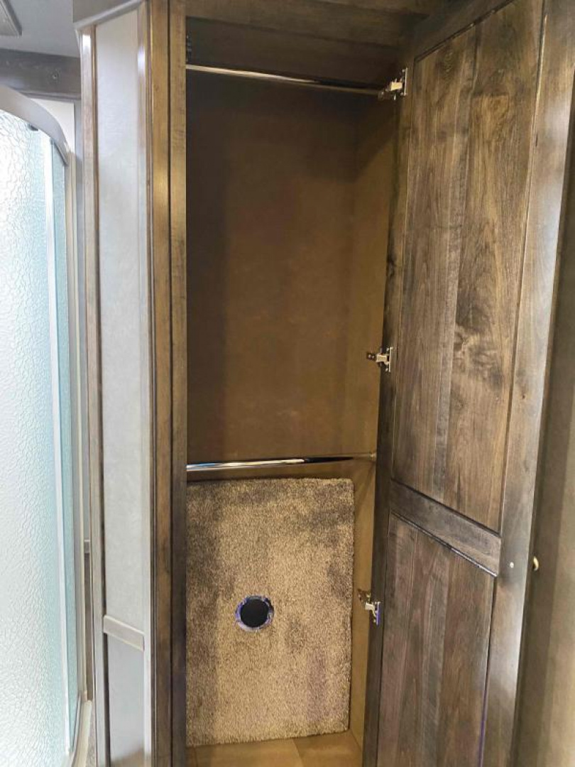 New 2023 Cimarron Freedom Toyhauler 16' Garage 16' Outlaw Living Quarter