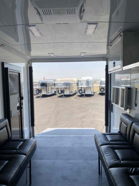 New 2023 Cimarron Freedom Toyhauler 16' Garage 16' Outlaw Living Quarter