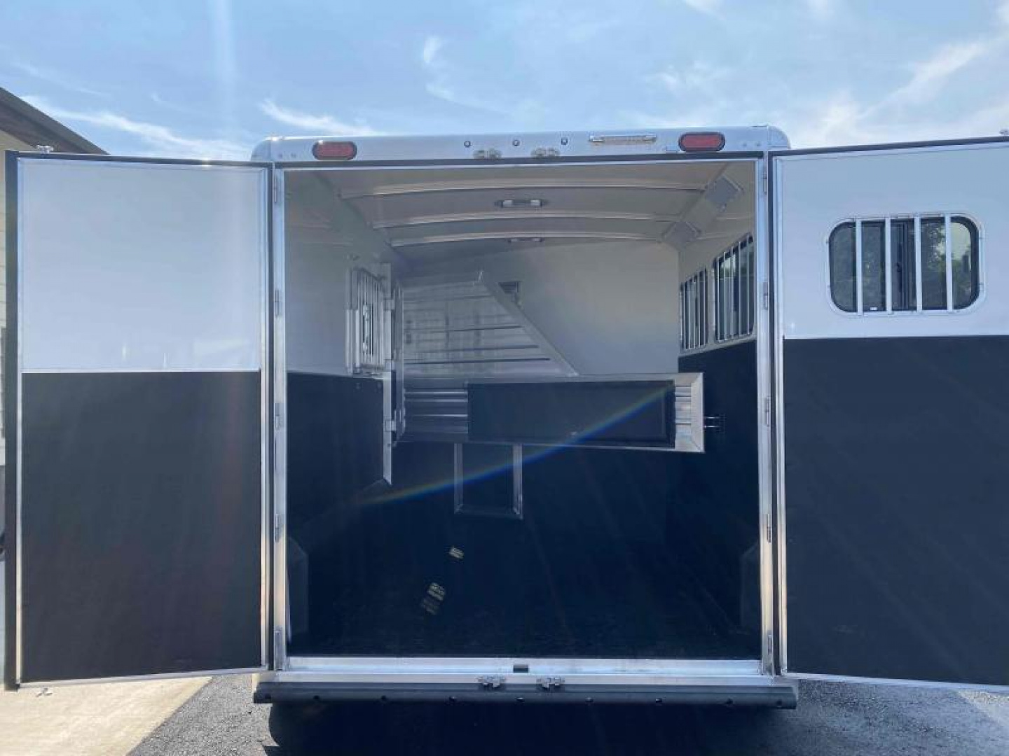 New 2024 Cimarron Norstar 2 Horse Gooseneck with Closet Tack