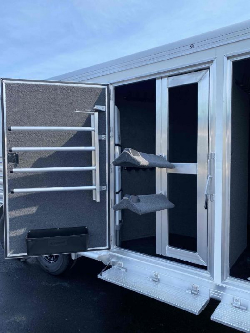 New 2024 Cimarron Norstar 2 Horse Gooseneck with Closet Tack