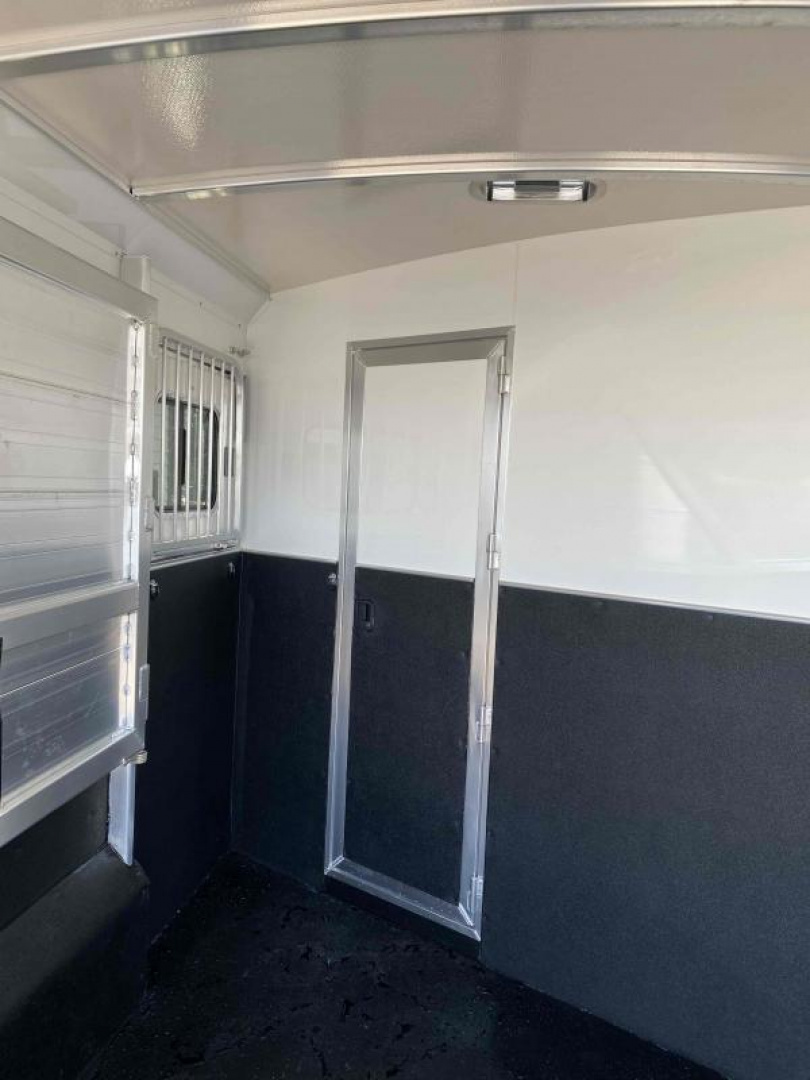 New 2024 Cimarron Norstar 2 Horse Gooseneck with Closet Tack