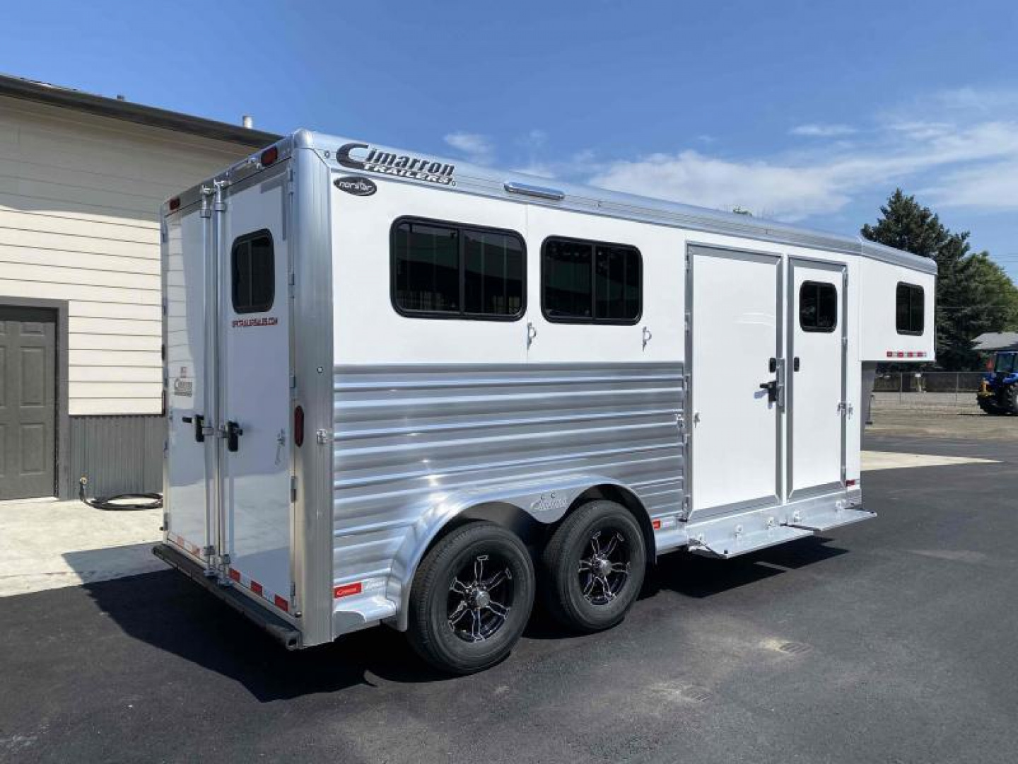 New 2024 Cimarron Norstar 2 Horse Gooseneck with Closet Tack