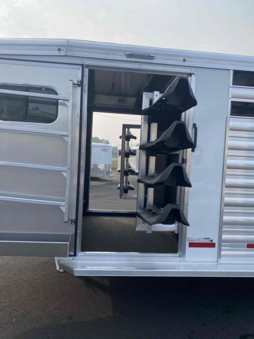 New 2026 Logan 22' Stock Combo w/ Dual Man Doors