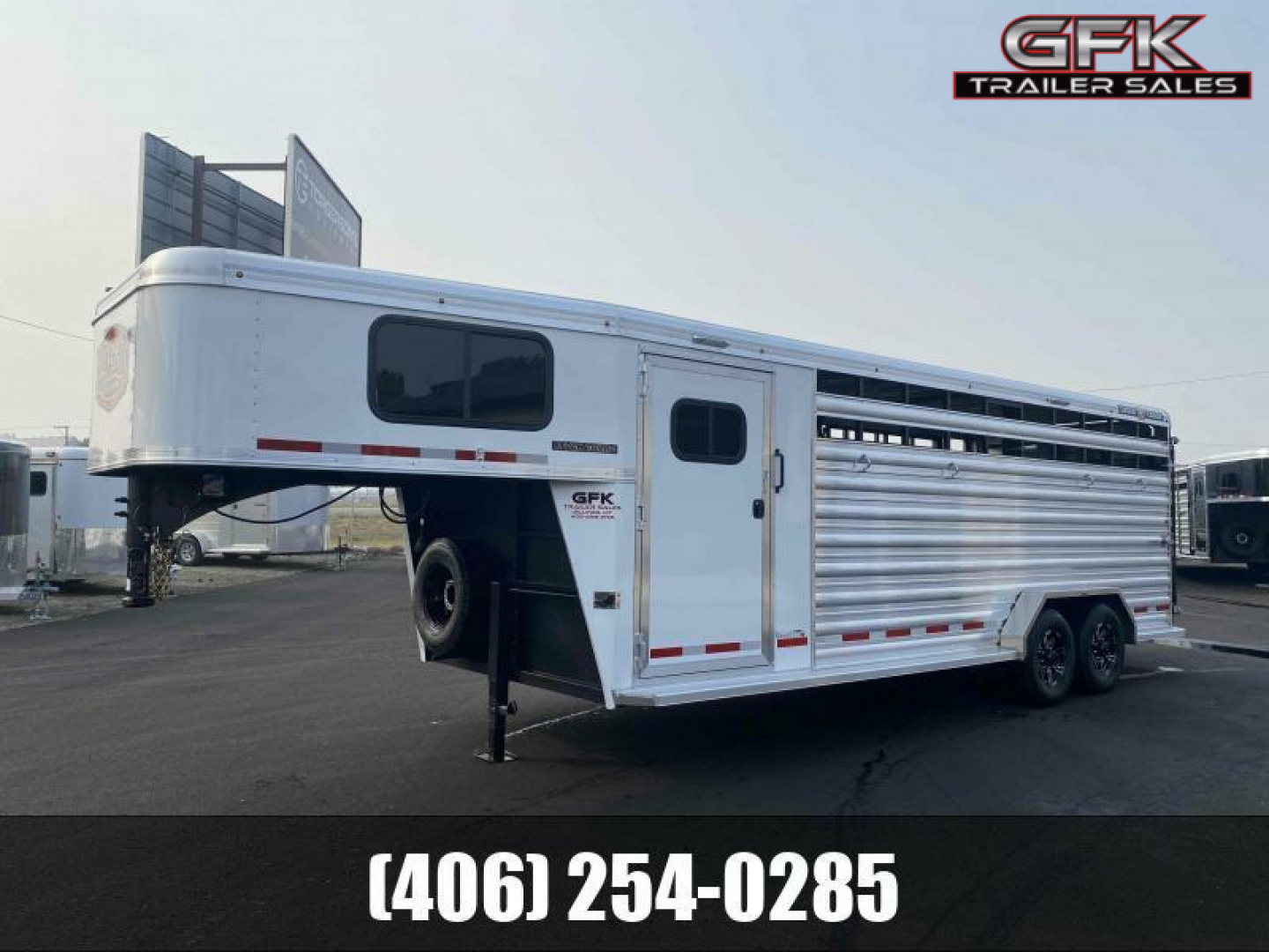 New 2026 Logan 22' Stock Combo w/ Dual Man Doors