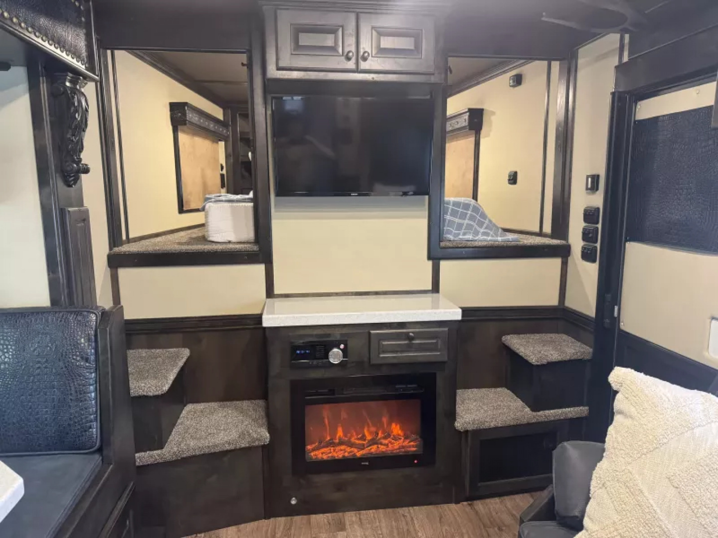 New 2026 Cimarron 4 Horse Side Load with 17'9" Living Quarter by Outlaw Conversions