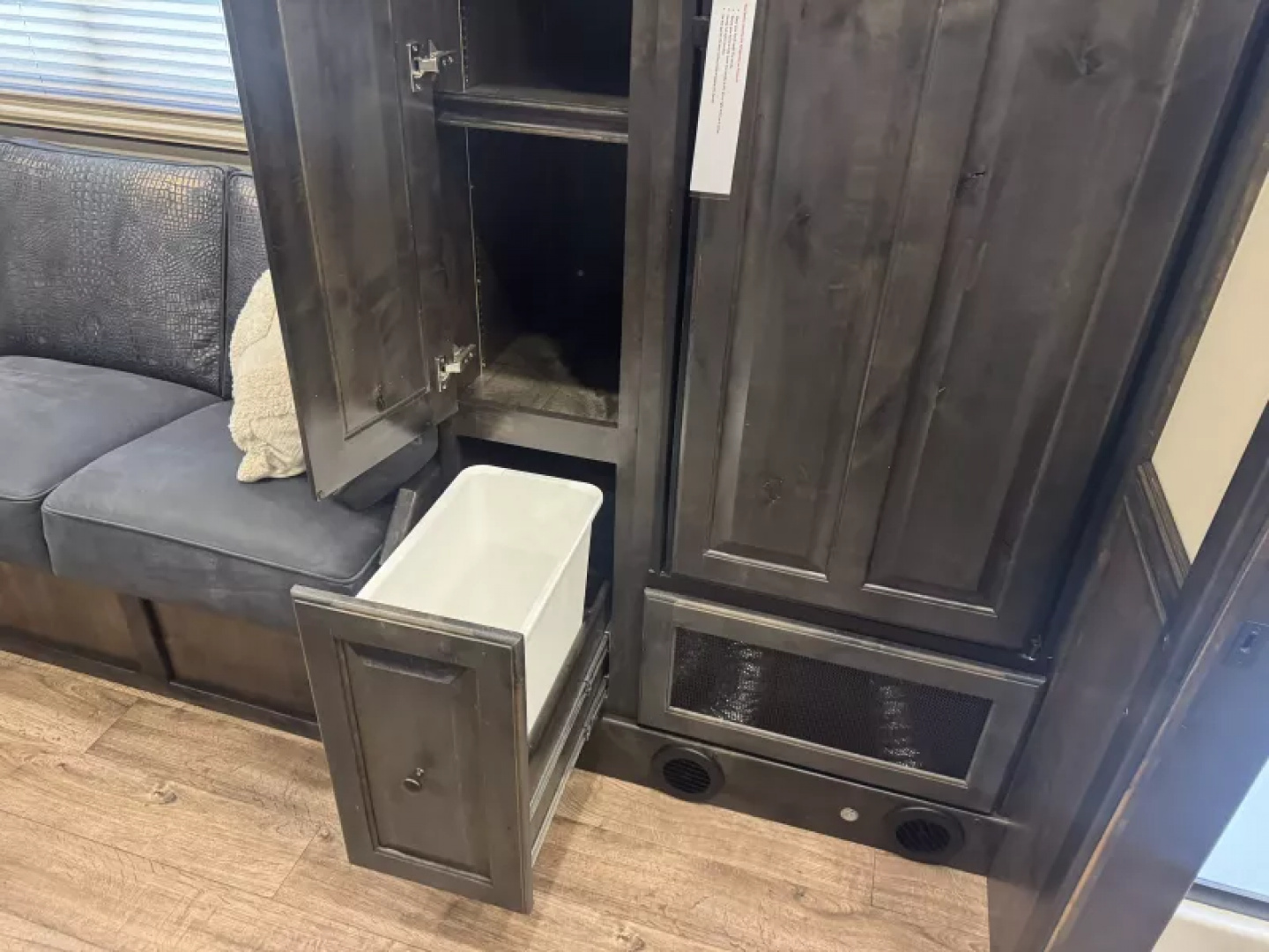 New 2026 Cimarron 4 Horse Side Load with 17'9" Living Quarter by Outlaw Conversions