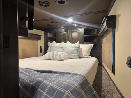 New 2026 Cimarron 4 Horse Side Load with 17'9" Living Quarter by Outlaw Conversions