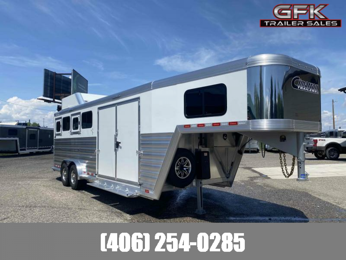 New 2025 Cimarron Norstar 4 Horse with Trainer Tack