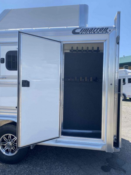 New 2025 Cimarron Norstar 4 Horse with Trainer Tack