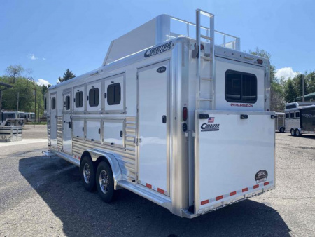New 2025 Cimarron Norstar 4 Horse with Trainer Tack