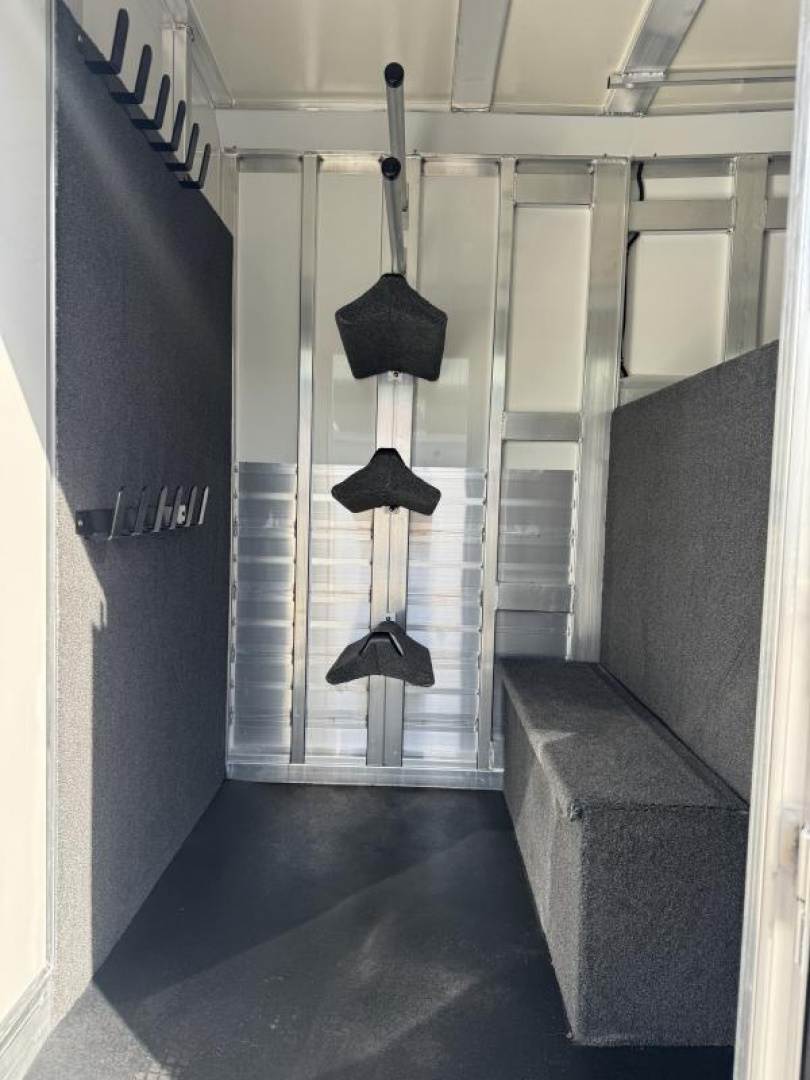 New 2025 Cimarron 2+1 Warmblood Gooseneck  Trailer