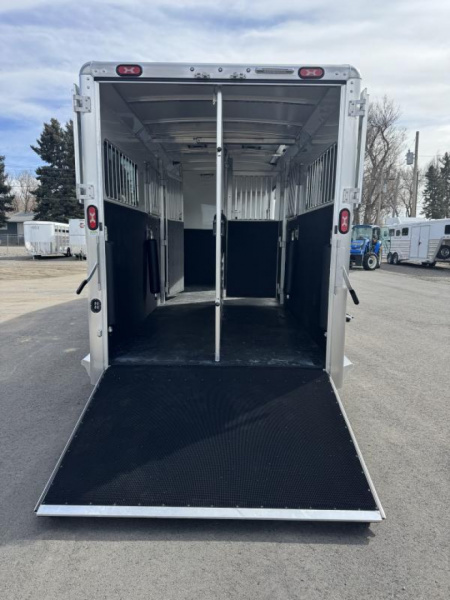New 2025 Cimarron 2+1 Warmblood Gooseneck  Trailer